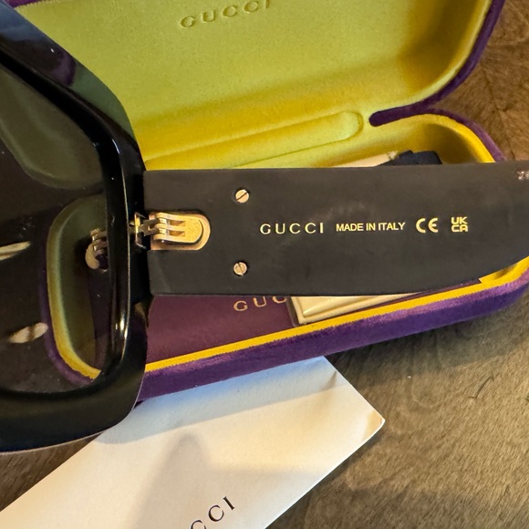 Oversized square Gucci sunglasses - Picture 5 of 16